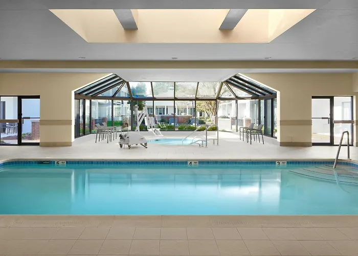 Courtyard By Marriott