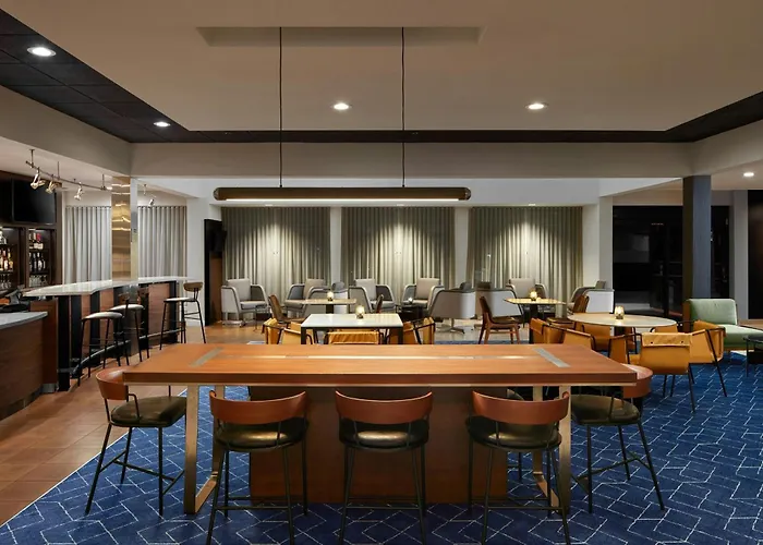 Courtyard By Marriott